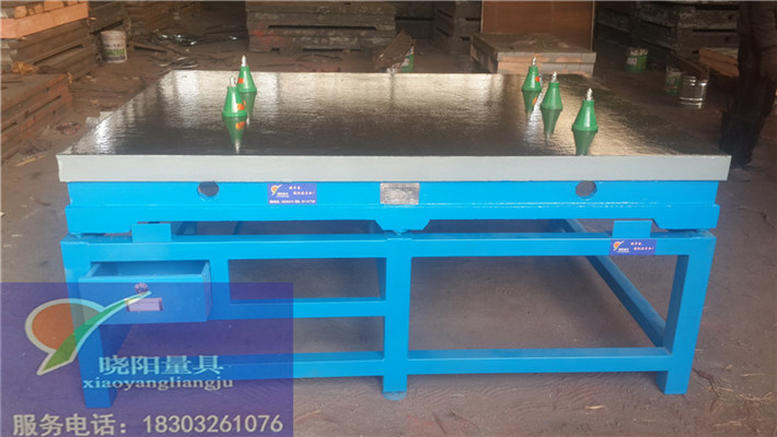 使用鉗工工作臺配套工具應(yīng)注意事項(xiàng)